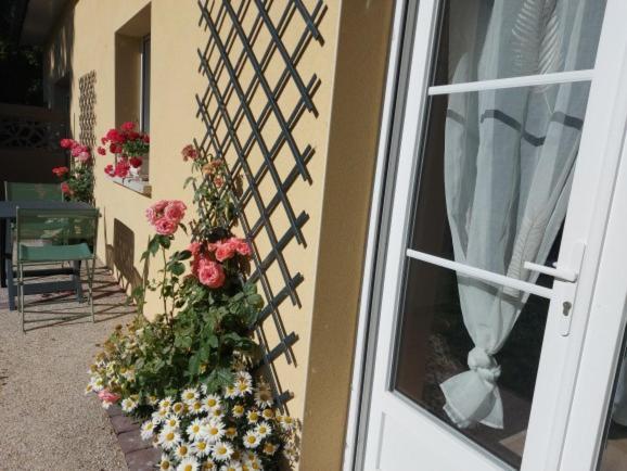 Les Nids De La Baie Bed & Breakfast Favieres  ภายนอก รูปภาพ
