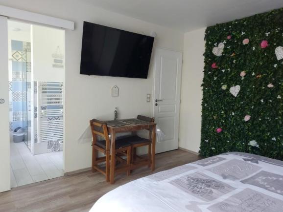 Les Nids De La Baie Bed & Breakfast Favieres  ภายนอก รูปภาพ